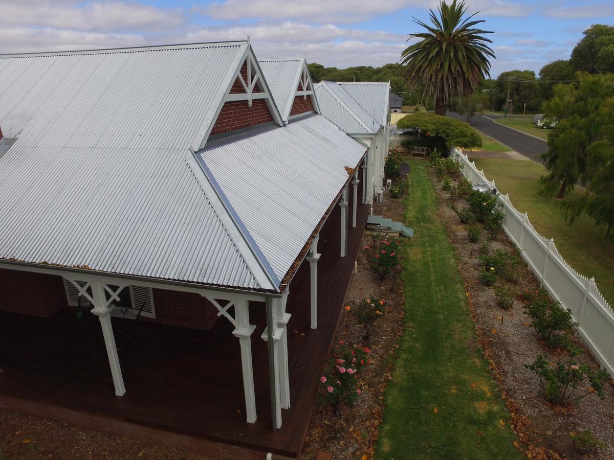 Ithaca 1896 Manor Hotel Busselton Exterior photo